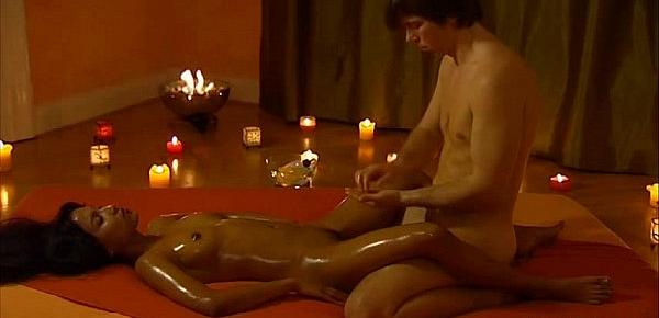  Sensuality Pussy Massage From India